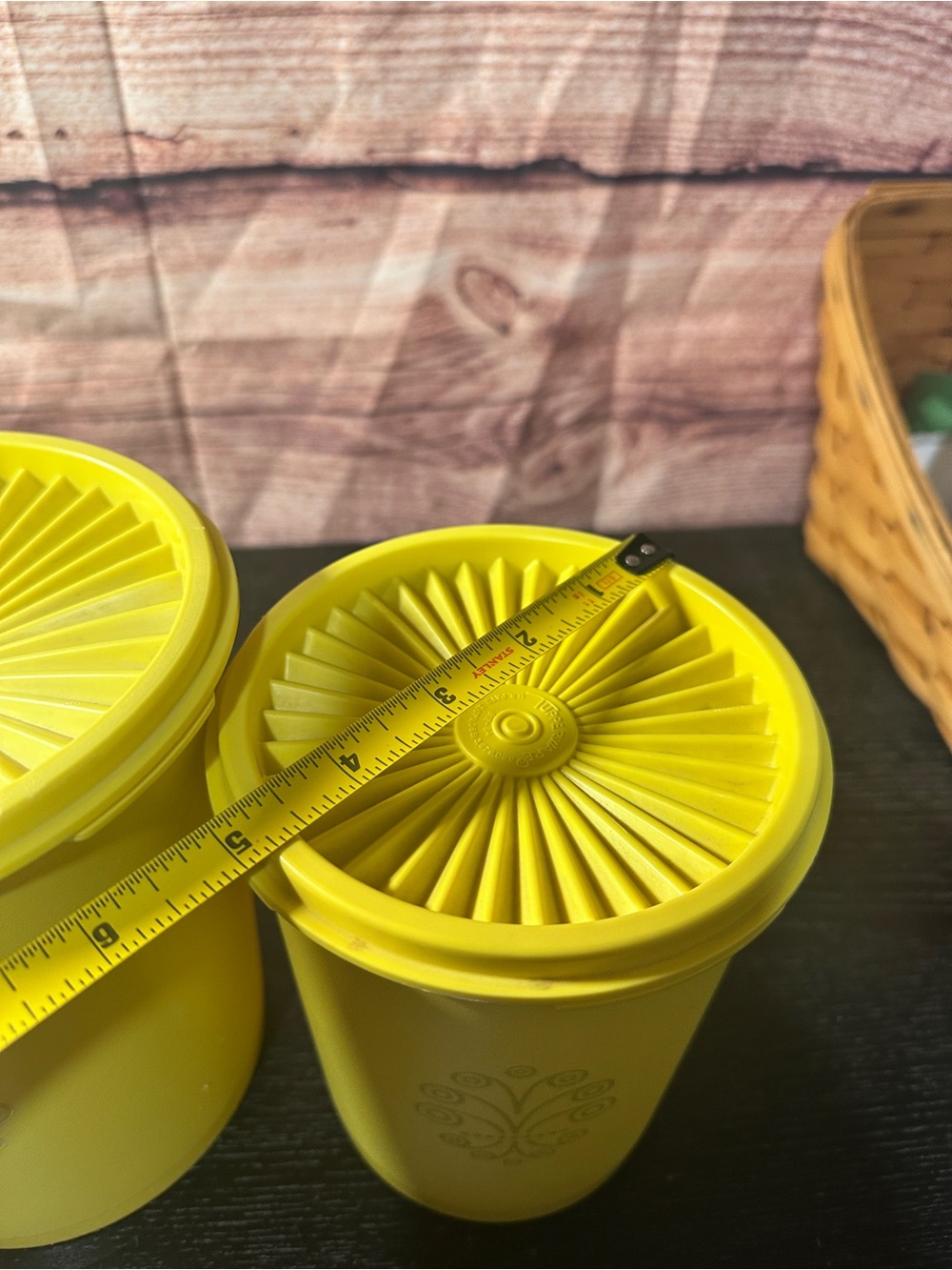Set of 4 Tupperware Daffodil Yellow Servalier Canisters with Sunburst Lids - Picture 10 of 16